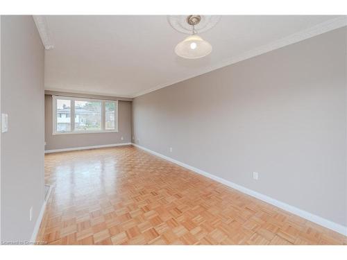 894 Strasburg Road, Kitchener, ON - Indoor Photo Showing Other Room