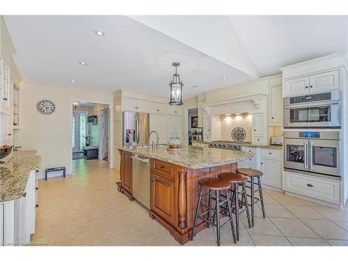 3 Springview Court, East Garafraxa, ON - Indoor Photo Showing Kitchen With Upgraded Kitchen