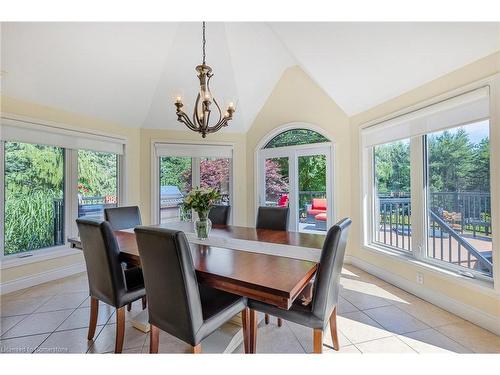 3 Springview Court, East Garafraxa, ON - Indoor Photo Showing Dining Room