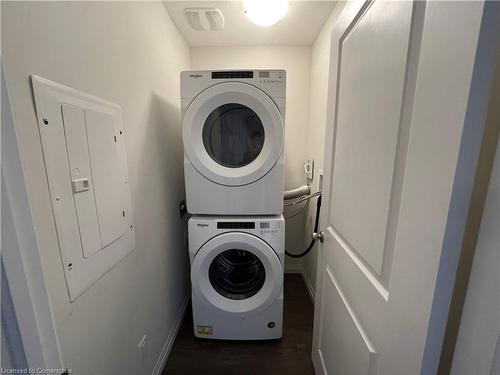 B9-24 Morrison Road, Kitchener, ON - Indoor Photo Showing Laundry Room