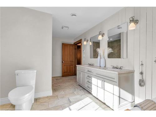 37213 Hills Road, Ashfield-Colborne-Wawanosh, ON - Indoor Photo Showing Bathroom