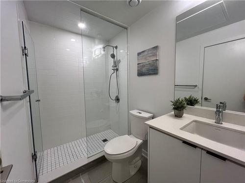 1607-55 Duke Street W, Kitchener, ON - Indoor Photo Showing Bathroom