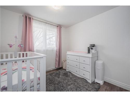 Upper Unit-171 Kinzie Avenue, Kitchener, ON - Indoor Photo Showing Bedroom