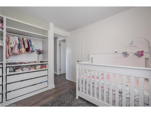 Upper Unit-171 Kinzie Avenue, Kitchener, ON - Indoor Photo Showing Bedroom