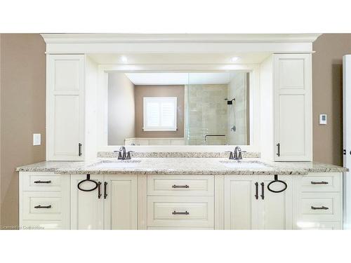 15 Gerber Meadows Drive, Wellesley, ON - Indoor Photo Showing Bathroom