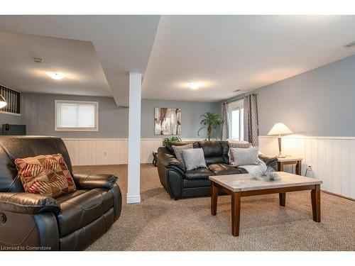 8 Dawn Ridge Drive, Kitchener, ON - Indoor Photo Showing Living Room