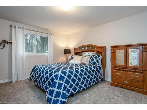 8 Dawn Ridge Drive, Kitchener, ON - Indoor Photo Showing Bedroom