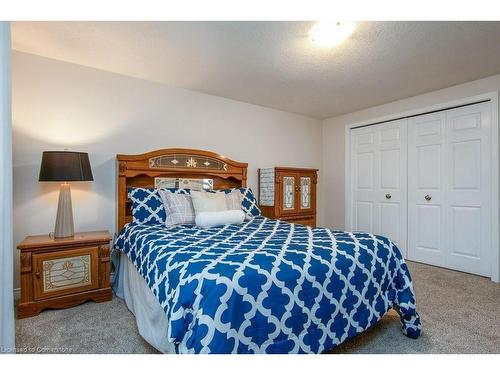 8 Dawn Ridge Drive, Kitchener, ON - Indoor Photo Showing Bedroom