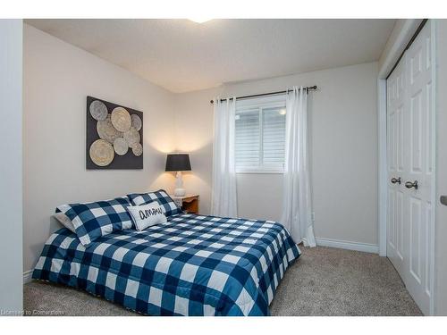 8 Dawn Ridge Drive, Kitchener, ON - Indoor Photo Showing Bedroom