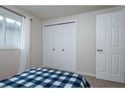 8 Dawn Ridge Drive, Kitchener, ON - Indoor Photo Showing Bedroom