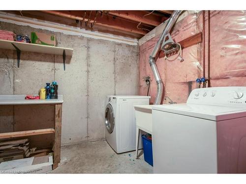 8 Dawn Ridge Drive, Kitchener, ON - Indoor Photo Showing Laundry Room