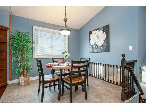 8 Dawn Ridge Drive, Kitchener, ON - Indoor Photo Showing Dining Room