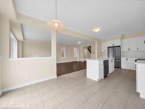 126 Broadacre Drive, Kitchener, ON - Indoor Photo Showing Kitchen