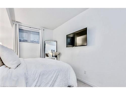 D-20 Sienna Street, Kitchener, ON - Indoor Photo Showing Bedroom