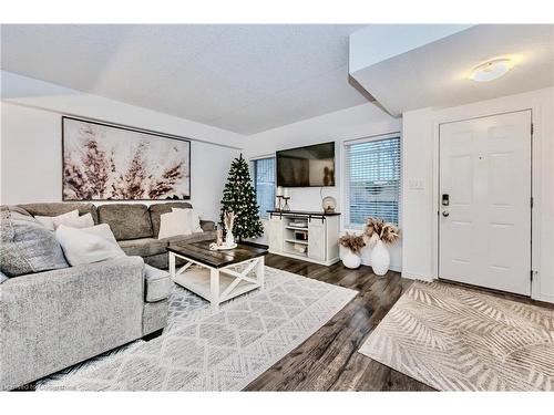 D-20 Sienna Street, Kitchener, ON - Indoor Photo Showing Living Room