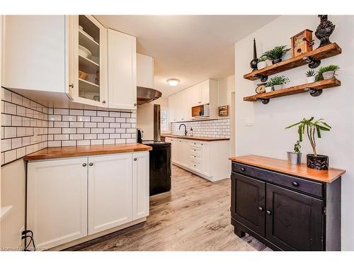 114 Rife Avenue, Cambridge, ON - Indoor Photo Showing Kitchen