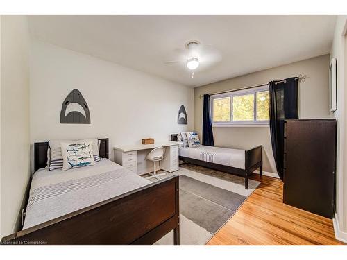 114 Rife Avenue, Cambridge, ON - Indoor Photo Showing Bedroom