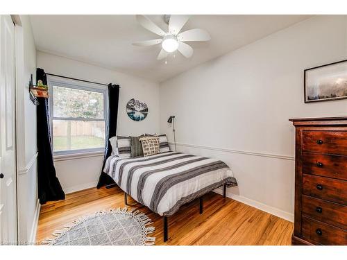 114 Rife Avenue, Cambridge, ON - Indoor Photo Showing Bedroom