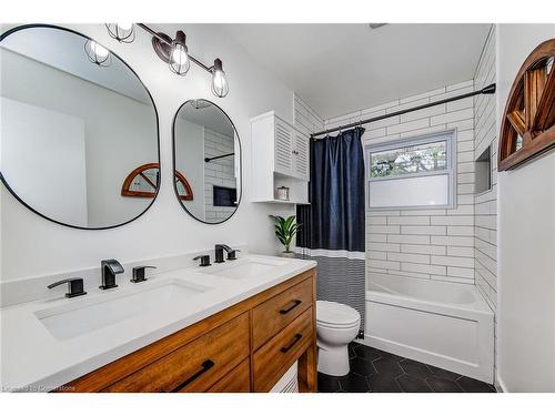 114 Rife Avenue, Cambridge, ON - Indoor Photo Showing Bathroom