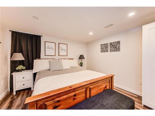 114 Rife Avenue, Cambridge, ON - Indoor Photo Showing Bedroom