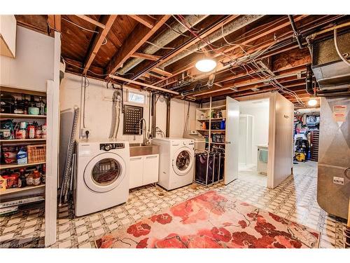 114 Rife Avenue, Cambridge, ON - Indoor Photo Showing Laundry Room