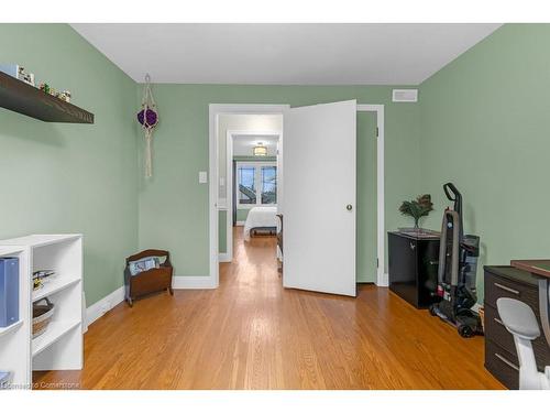 688 Ninth Avenue, Hamilton, ON - Indoor