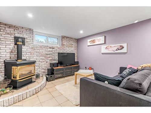 688 Ninth Avenue, Hamilton, ON - Indoor With Fireplace