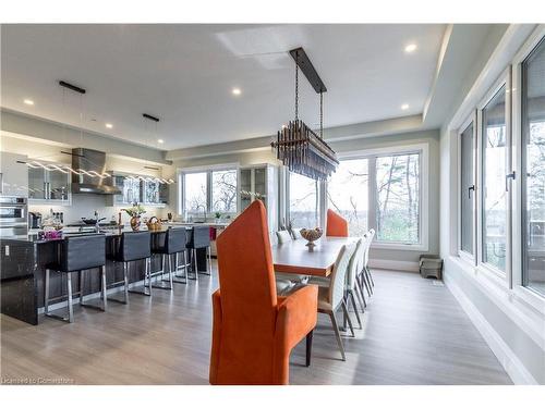 111 Grand Ridge Drive, Cambridge, ON - Indoor Photo Showing Dining Room