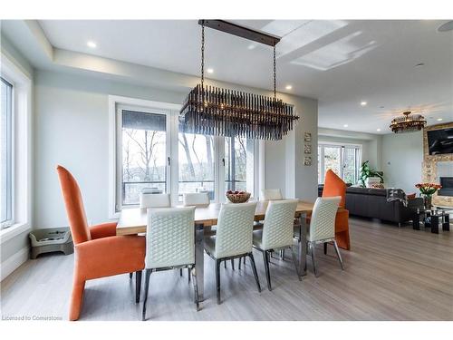 111 Grand Ridge Drive, Cambridge, ON - Indoor Photo Showing Dining Room