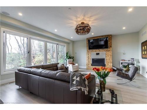 111 Grand Ridge Drive, Cambridge, ON - Indoor Photo Showing Living Room With Fireplace