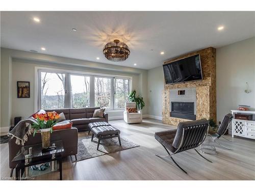 111 Grand Ridge Drive, Cambridge, ON - Indoor Photo Showing Living Room With Fireplace