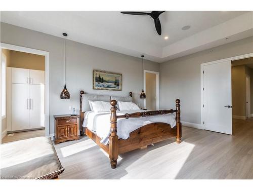 111 Grand Ridge Drive, Cambridge, ON - Indoor Photo Showing Bedroom