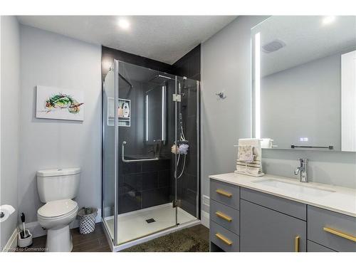 111 Grand Ridge Drive, Cambridge, ON - Indoor Photo Showing Bathroom