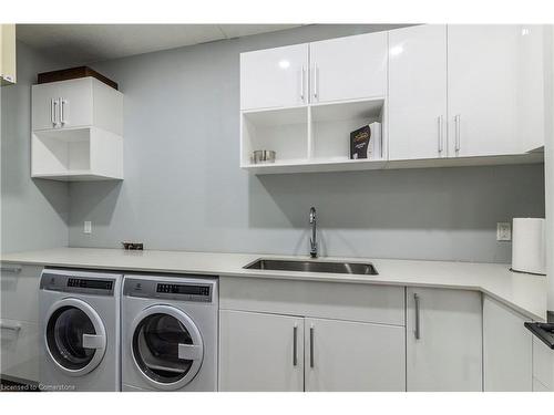 111 Grand Ridge Drive, Cambridge, ON - Indoor Photo Showing Laundry Room