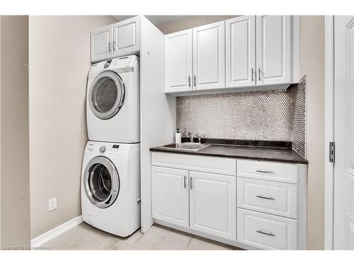 48 Isaiah Drive, Kitchener, ON - Indoor Photo Showing Laundry Room