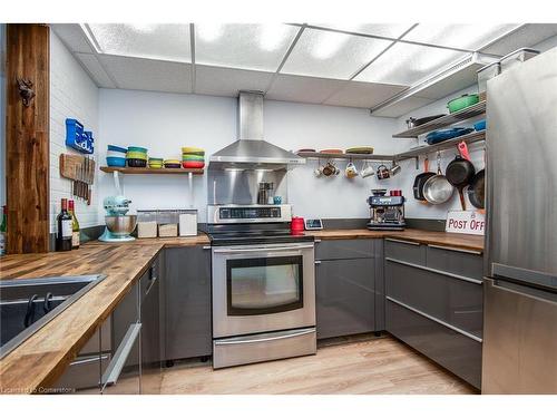 205-10 Ellen Street E, Kitchener, ON - Indoor Photo Showing Kitchen