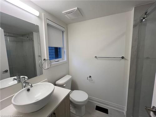 30-258 Hespeler Road, Cambridge, ON - Indoor Photo Showing Bathroom