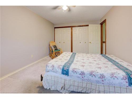 24 Margaret Avenue, Grimsby, ON - Indoor Photo Showing Bedroom