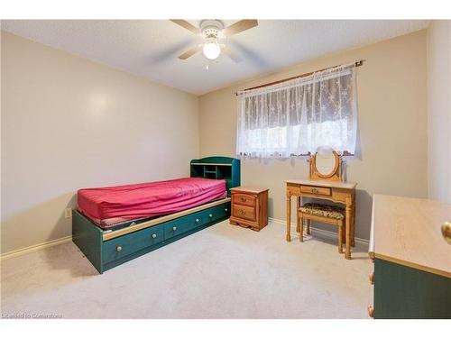 24 Margaret Avenue, Grimsby, ON - Indoor Photo Showing Bedroom