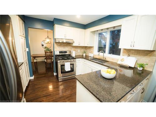 663 Springbank Avenue N, Woodstock, ON - Indoor Photo Showing Kitchen