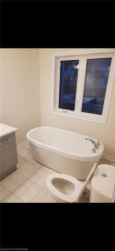 41 Gloria Street, Kitchener, ON - Indoor Photo Showing Bathroom