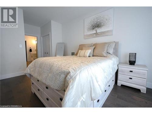 4.5 Elgin Street W, Norwich, ON - Indoor Photo Showing Bedroom