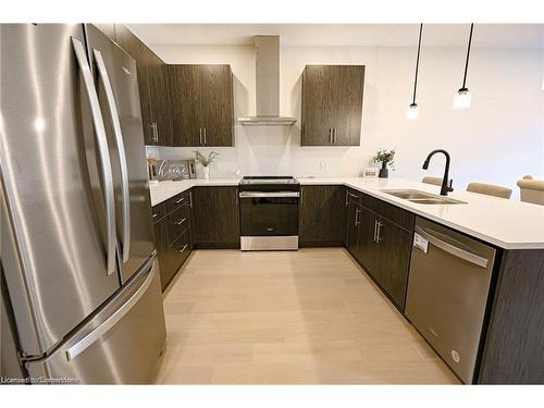 5.5 South Court Street W, Norwich, ON - Indoor Photo Showing Kitchen With Double Sink With Upgraded Kitchen