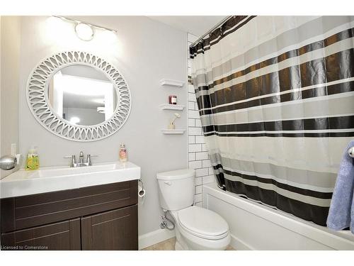 709-55 Green Valley Drive, Kitchener, ON - Indoor Photo Showing Bathroom