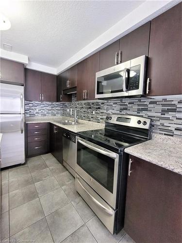 C-235 Rachel Crescent, Kitchener, ON - Indoor Photo Showing Kitchen With Upgraded Kitchen