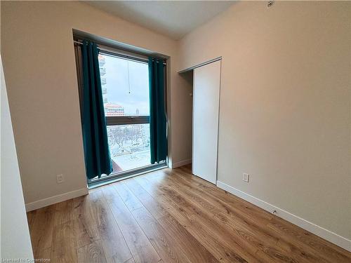 907-60 Frederick Street, Kitchener, ON - Indoor Photo Showing Other Room