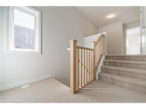 60-155 Equestrian Way, Cambridge, ON - Indoor Photo Showing Other Room