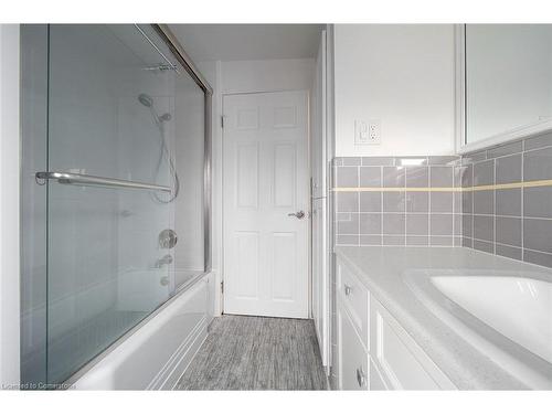 22 Fairmount Road, Kitchener, ON - Indoor Photo Showing Bathroom