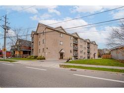 302-1522 King Street E Kitchener, ON N2G 2P1