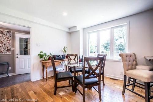 707 Conservation Drive, Waterloo, ON - Indoor Photo Showing Dining Room